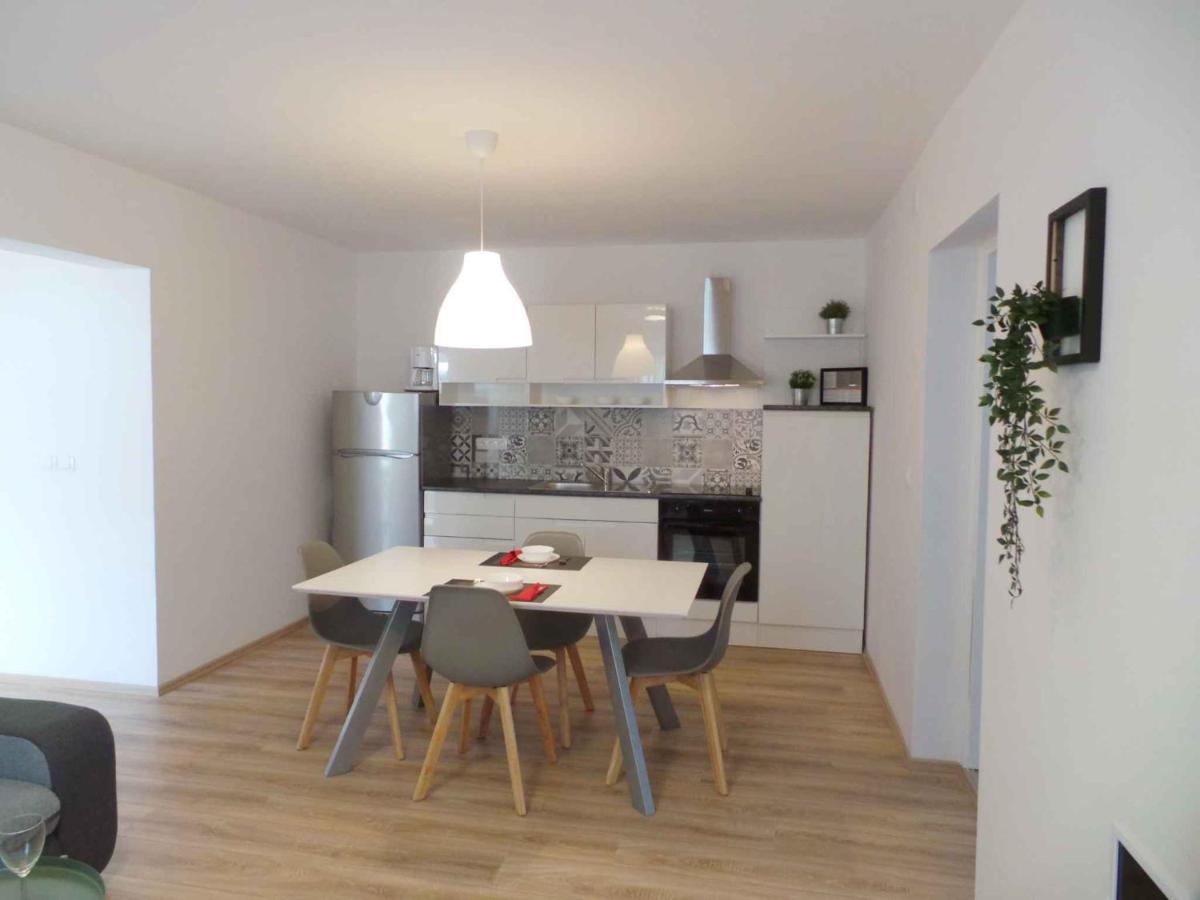 Apartments In Njivice/Insel Krk 34038 Екстер'єр фото